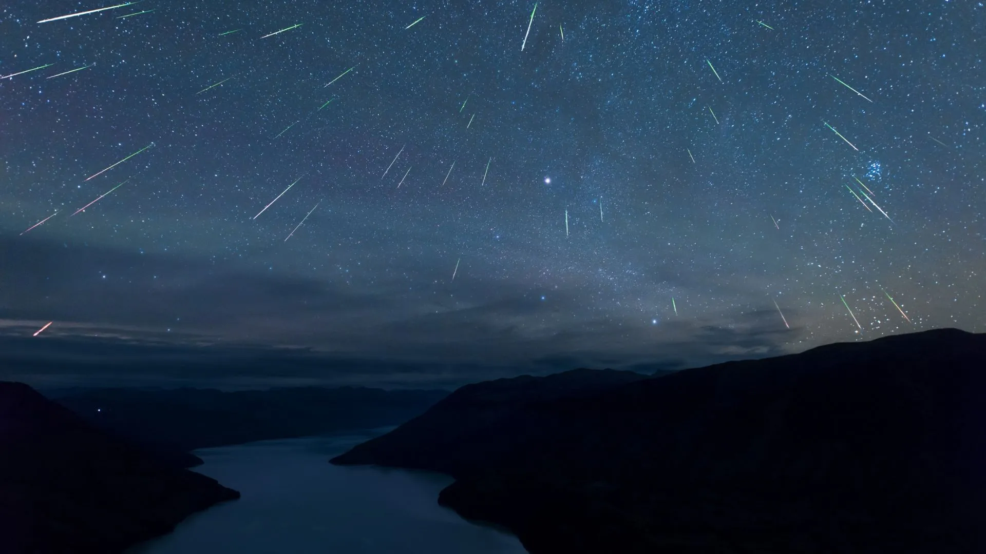 La lluvia de estrellas Piscis Austrínidas 2026 ya comenzó: ¿cuándo será su pico máximo?