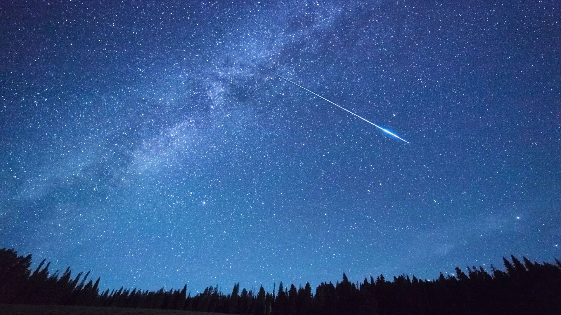 La lluvia de estrellas Piscis Austrínidas 2026 ya comenzó: ¿cuándo será su pico máximo?